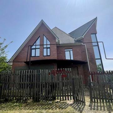 Продається унікальний будинок від власника — Балабине