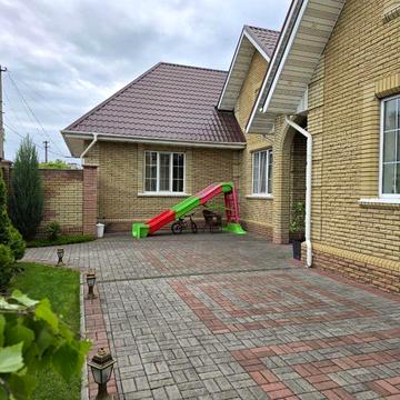 Продам будинок в Дніпровському районі