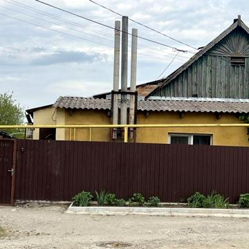 Продаж частини будинку поблизу вул. Юності.