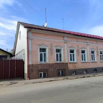 3 кімнатна квартира "Частина будинку"  Центральна частина міста