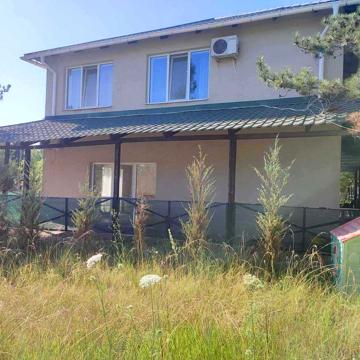 Свій котедж у Коблеві біля моря здам в оренду.