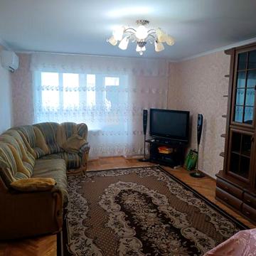 Продажа красивой 3к квартиры на Бугском бульваре
