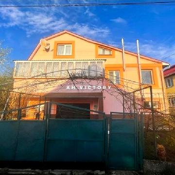 Продаж будинку у Хмельницькому.