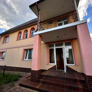 2 поверховий сучасний будинок м. Дунаївці