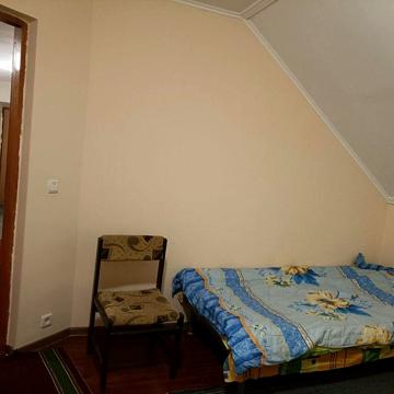 Оренда частини будинку на 8-9 ліжок