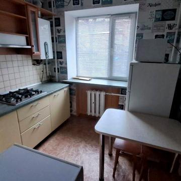 Оренда 2 кімнатної квартири Центр, біля ринку,по просп.Перемоги