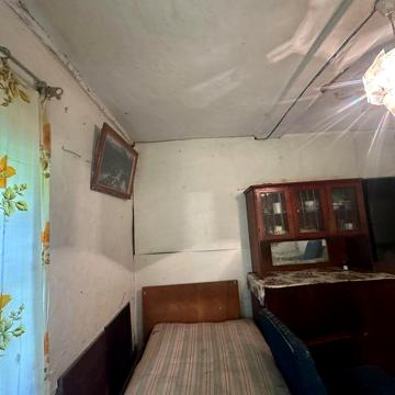 Продам земельну ділянку разом із будиночком у селі Рудка