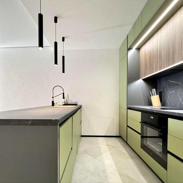 Продам шикарну квартиру біля Книжки