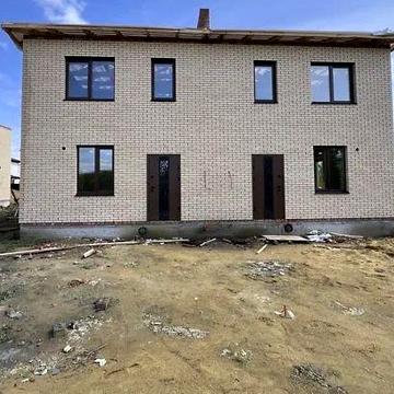 Продаж Тауну 70 кв м з центральними ком. Пров. Весняний