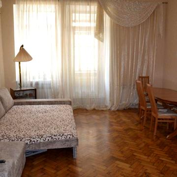 Квартира в Центре , Золотой треугольник , за углом Екатерининская площ