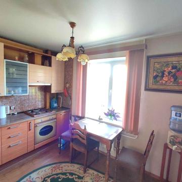 Продам 3-х кімнатну квартиру на Намиві