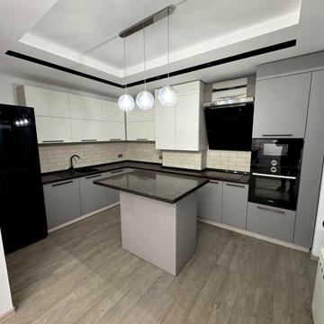 Продаж 3к квартири в Центрі ЖК Міцкевича