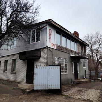 Здам будинок з магазином та торговим павельоном та приватною землею