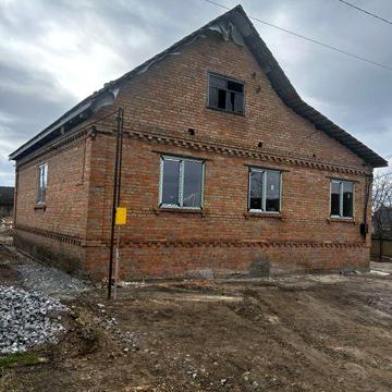 Продам будинок по вул. Лисенка (біля гімназії)