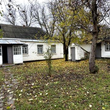 Продається 56.8 соток з будинком у селі Юркове, Черкаська область