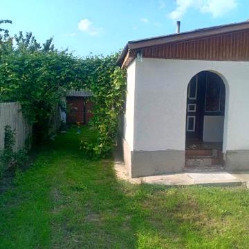 Продаж будинку , техніка, мебель залишаєтьсяя