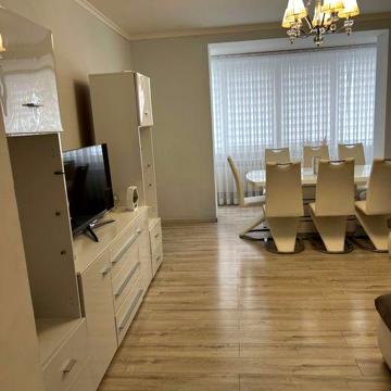 Оренда трьохкімнатної квартири, на довготривалий термін.