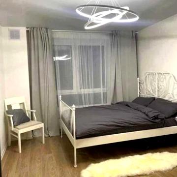 Євгена Чикаленка вул., 59е