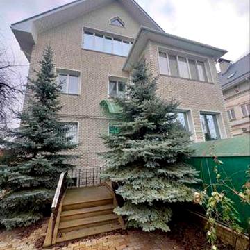 Продаж 3-х поверхового будинку для родини в Кременчуці в Царському се
