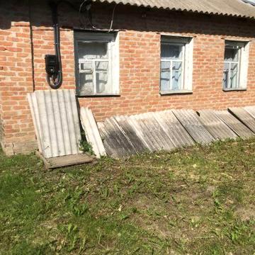 Продам будинок,сарай гараж.
