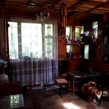 Дачний будинок із земельною ділянкою
