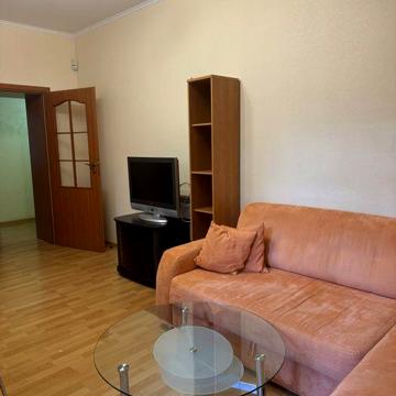 Оренда двохкімнатноі квартири Кловський спуск 14/24