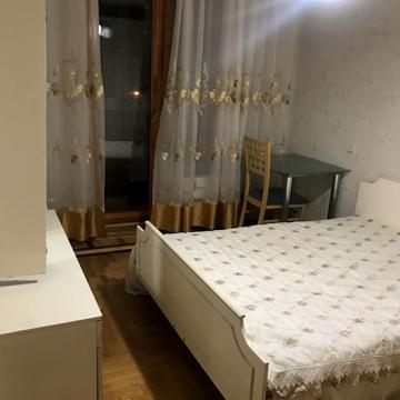 Володимира Висоцького бульв., 6