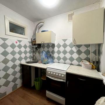 Продам 4 кімнатну квартиру в Центрі