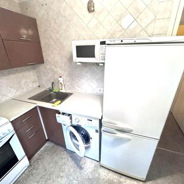 Метро Лесовая,,двухкомнатная.ремонт,мебель,техника