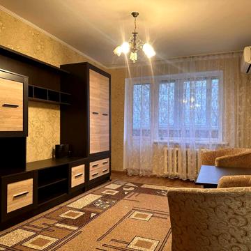 Слобожанський просп. (ім. газети Правда), 1