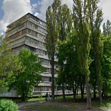 5 хв.Метро Житомирська Продам 2-кімнатну чешку Поповича,12 (Семашка)