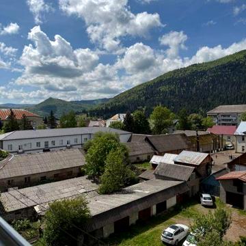 Продається квартира у центрі смт.Міжгірʼя з видами на гори