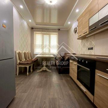 Продаж 3-кімнатної квартири в центрі — заїжджай і живи (95 квартал)