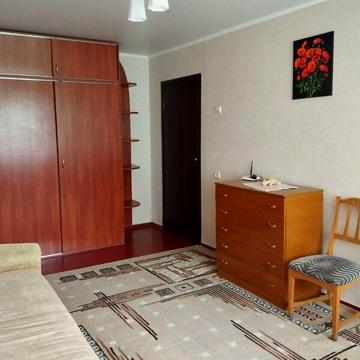 Довгострокова оренда 1к Квартира Космонавтів вулиця