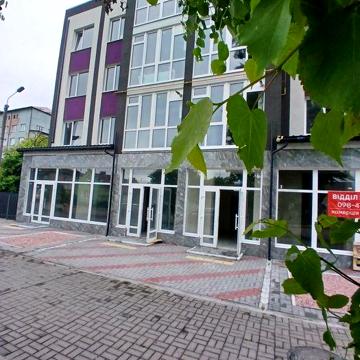 Продаж! 2 к квартира у зданому будинку.