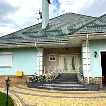 Будинок з басейном, с.Мала Олександрівка,