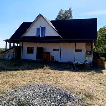 Продам будинок біля річки +50 соток землі