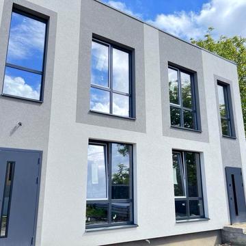 Продаж 2 поверхового таунхаусу. Локація 3хв до Епіцентру.