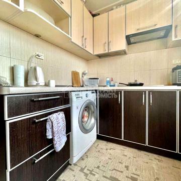 Людвіга Свободи просп., 48а