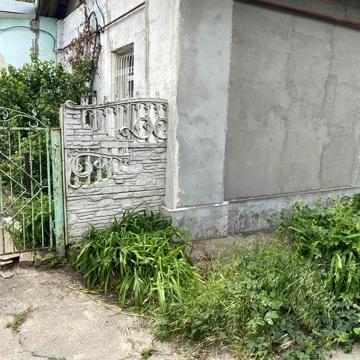 Продам половину котеджу м. Марганец