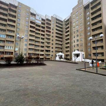 Продам 3 комн. квартиру с АГВ в сданном кирпичном доме   (062-760)