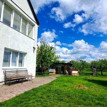 Продаж просторого будинку в межах міста за чудовою ціною!n