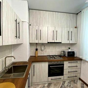 Продається 2-кімн. квартира з новим ремонтом на проспекті Ювілейному