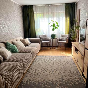 Батумська вул., 48