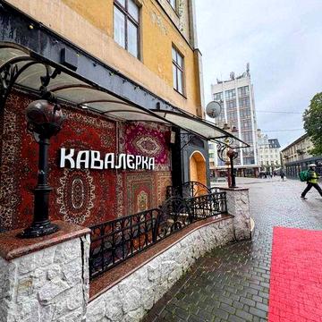 Продається діючий бізнес в Центрі на Вічевому майдані, поруч Фонтану!