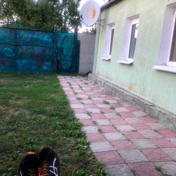Продам файний, невеличкий будинок у смт Печеніги
