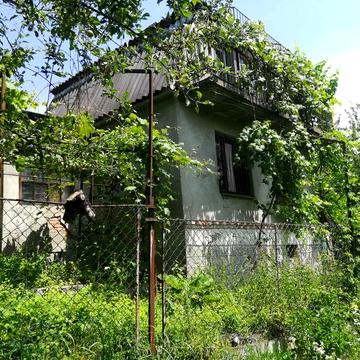 Продається дачна ділянка з будинком у Закарпатті