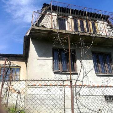 Продається дачна ділянка з будинком у Закарпатті