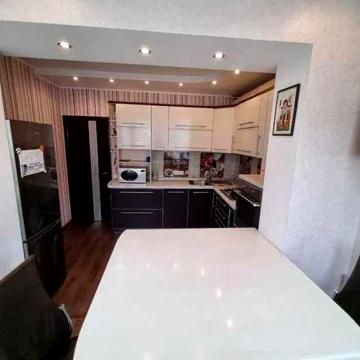 Продам  2-х ком. кв 68м.кв. Мобиль , Песочин