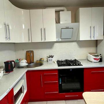 Продам 2ком.кватиру 9/9 на Черёмушках!